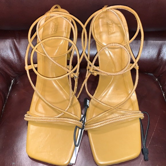 NWT Zara Leather Strappy Sandals - Picture 4 of 16